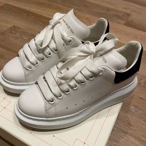 Platform tennis. Fire